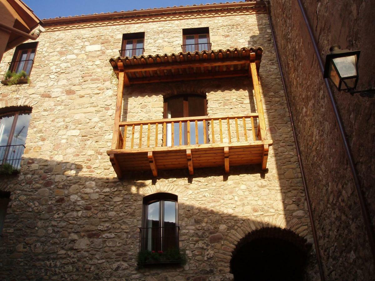 El Castell De La Pobla De Lillet (Adults Only) Villa Eksteriør billede
