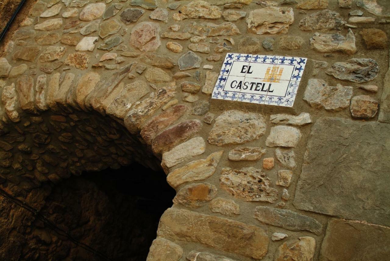 El Castell De La Pobla De Lillet (Adults Only) Villa Eksteriør billede
