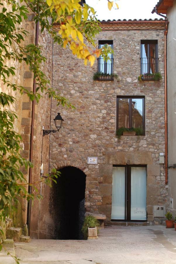 El Castell De La Pobla De Lillet (Adults Only) Villa Eksteriør billede